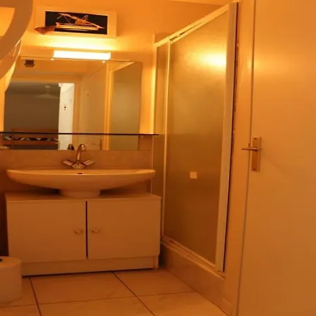 Joli T2 Cosy En Rez-de-jardin Dans Une Securisee Διαμέρισμα *